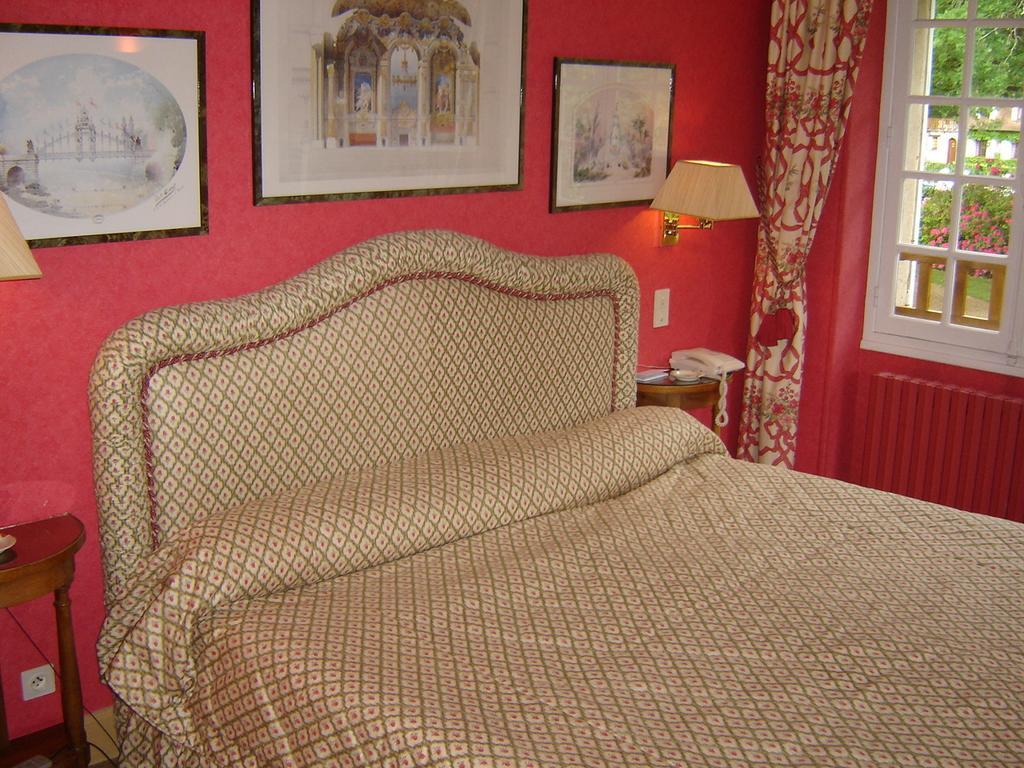 Auberge Des Templiers Boismorand 객실 사진