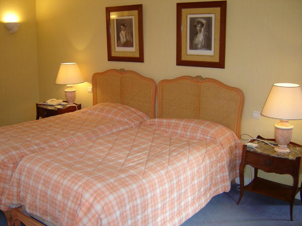 Auberge Des Templiers Boismorand 객실 사진