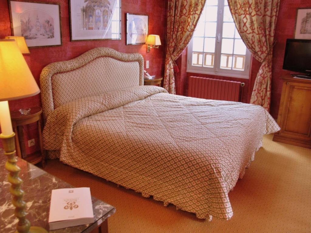 Auberge Des Templiers Boismorand 객실 사진
